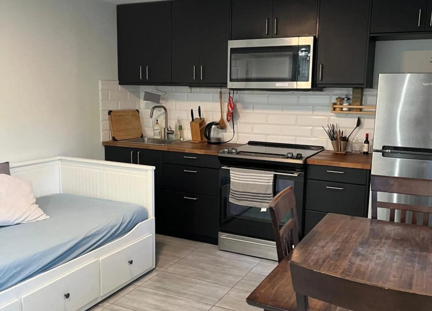 Bayview Village Private Suite Торонто Проживание в семье
