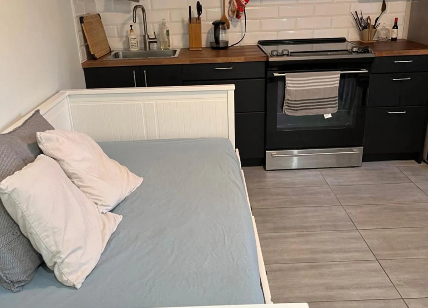 Bayview Village Private Suite Toronto Homestay