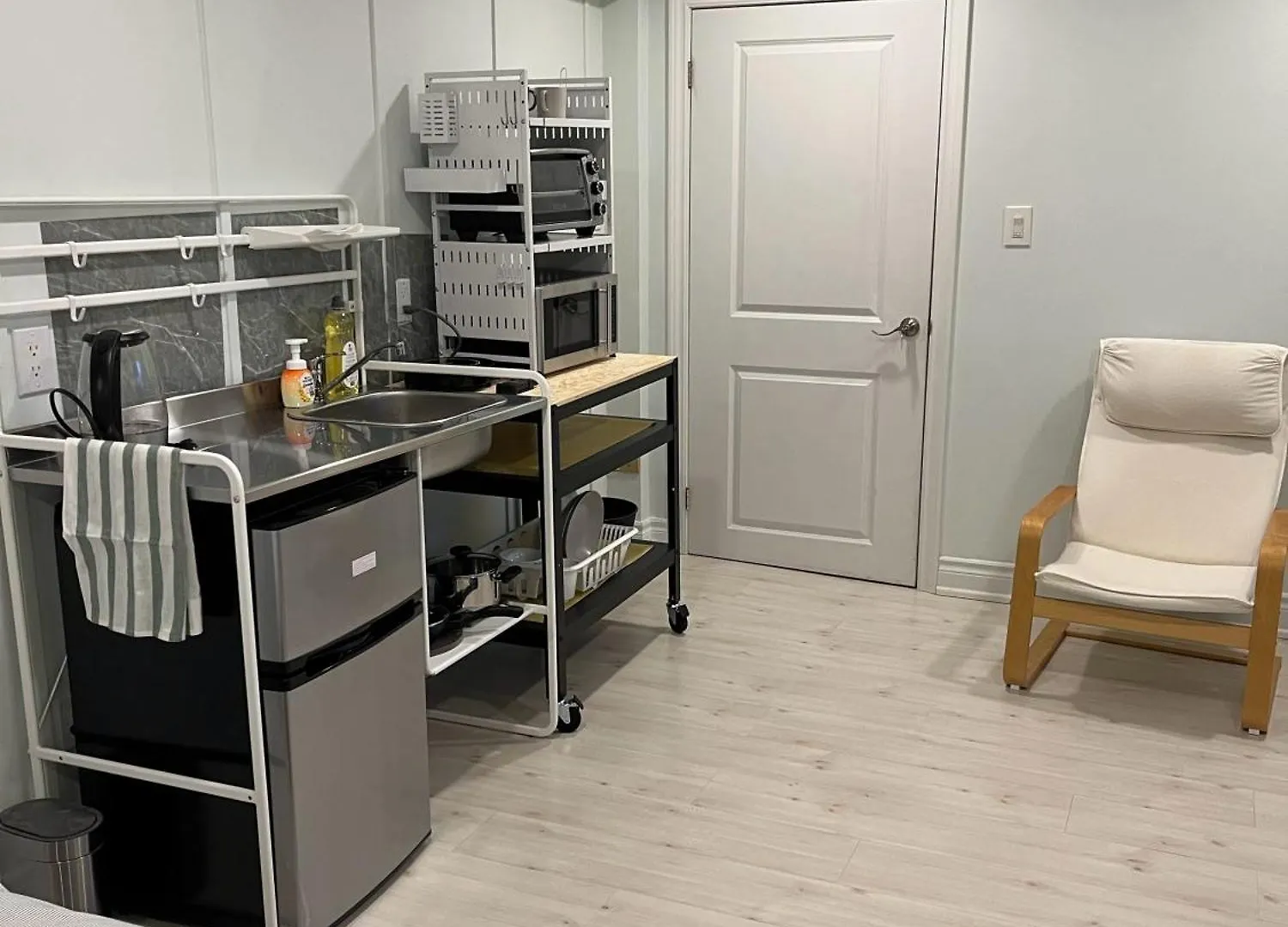 Bayview Village Private Suite Toronto Canada